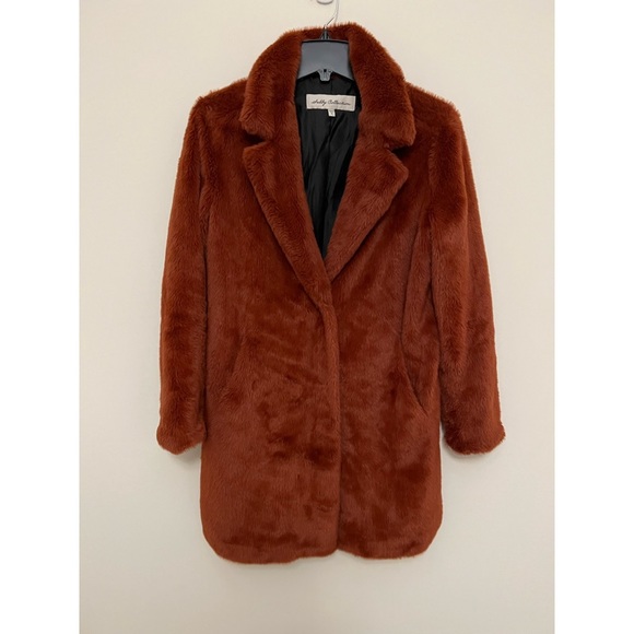 Sebby Collection Women’s Faux Fur Coat in Color Rust Red Brown - Picture 3 of 8